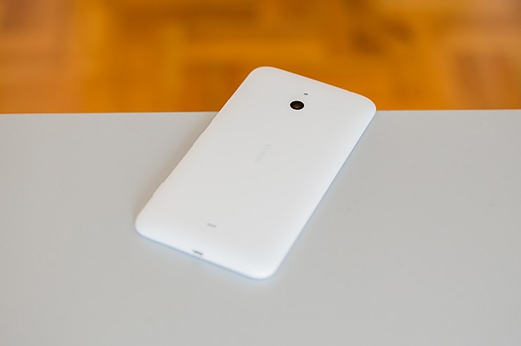Nokia Lumia 1320 (4).jpg